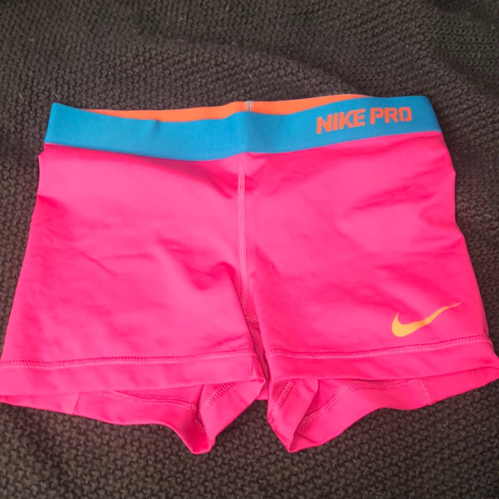Nike pro